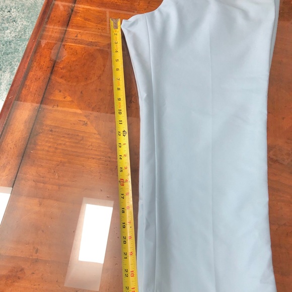 💙💙LIGHT BLUE CAPRIS PANT💙💙 - Picture 7 of 13